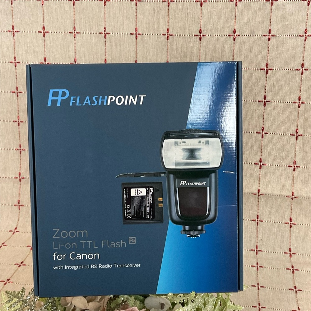 FP Flashpoint Zoom Li-on TTL Flash R2 For Canon Integrated R2 Radio Transceiver - Picture 2 of 7